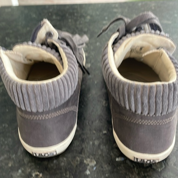 Taos women’s shoes - Picture 3 of 7